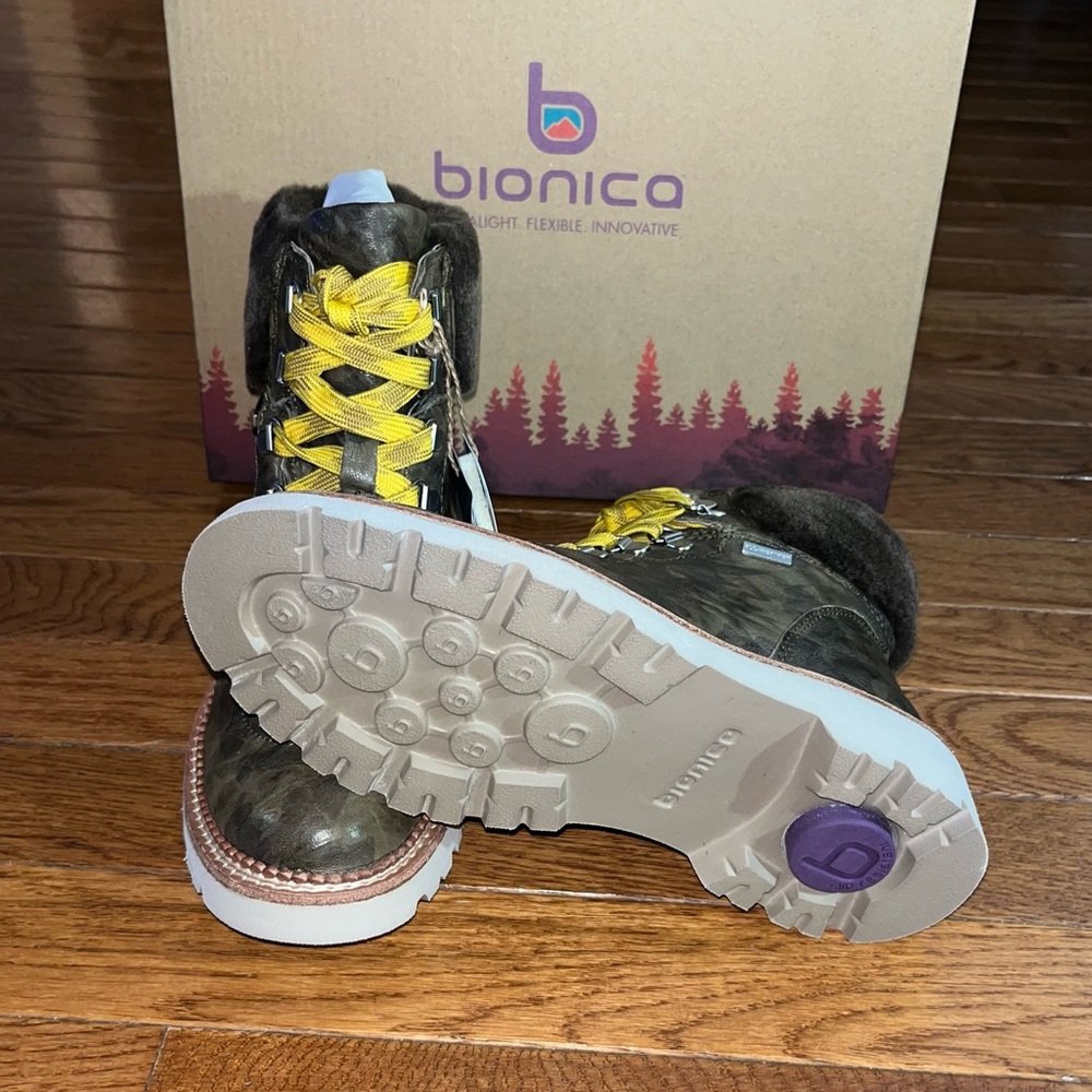 Bionica Danie Genuine Shearling Trim Hiking Boots Olive Green Camo Women’s 6 NEW - Picture 9 of 15